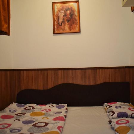 Helikon 32 Apartman Кестхей Экстерьер фото