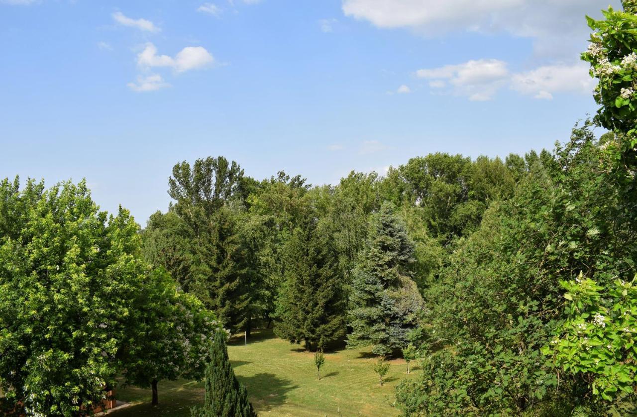 Helikon 32 Apartman Кестхей Экстерьер фото