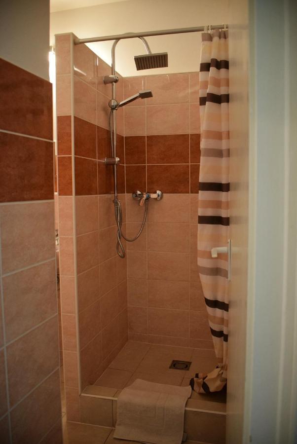 Helikon 32 Apartman Кестхей Экстерьер фото